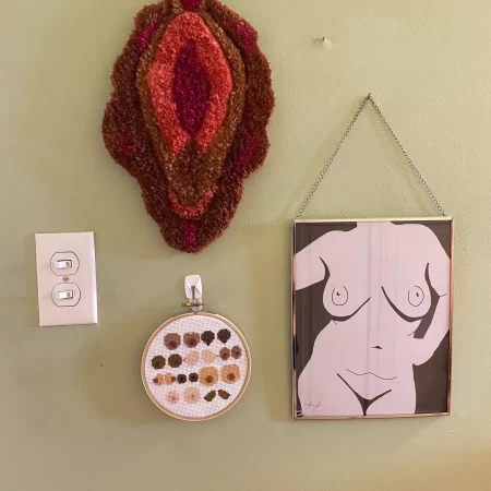 Hand-Tufted Yoni / Vulva Wall Hanging - Caramel Queen (13in x 8in)